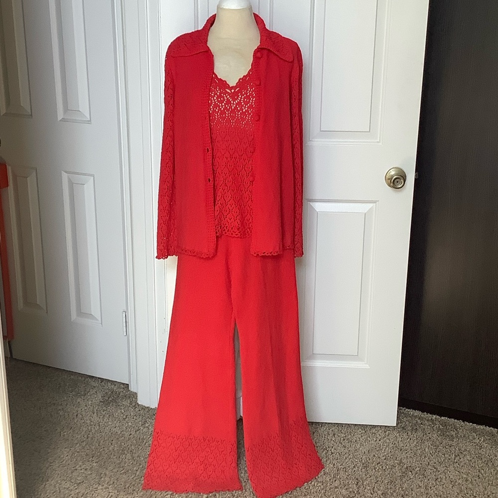 Vintage 70’s 3-piece red knit set. Size M.